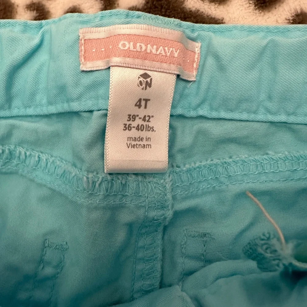 Old Navy Shorts in Blue Size 4T